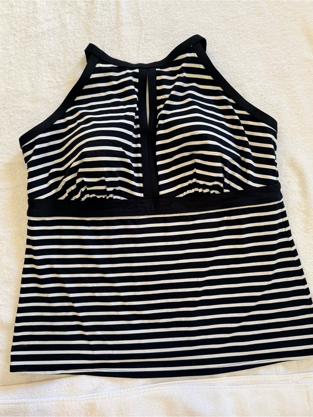 18D women’s Lands' End Black and White Striped Tankini swim Top